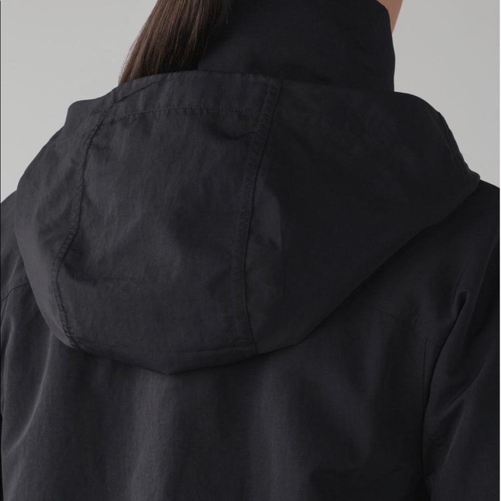 Lululemon jacket size 6 - Picture 4 of 13
